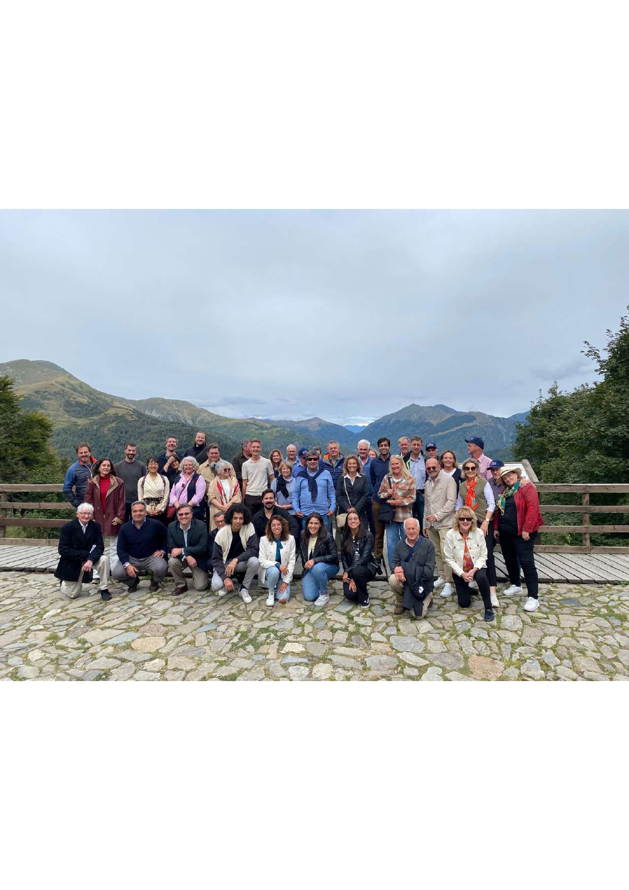 foto di gruppo_page-0001